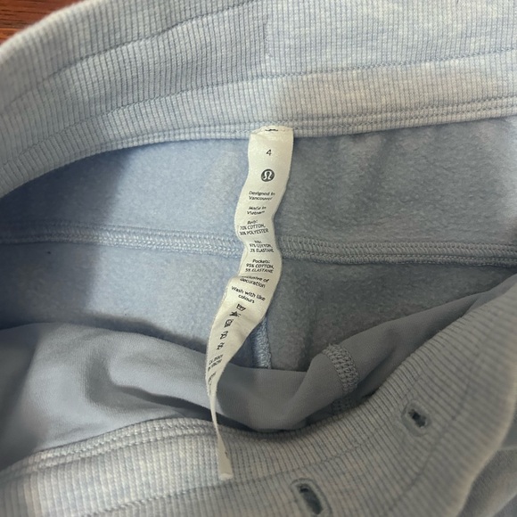 Lululemon Scuba Jogger Heathered Light blue size 4 - Picture 2 of 4